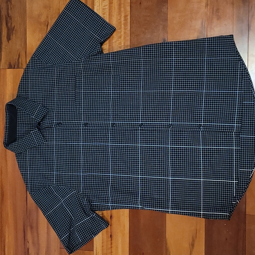Lululemon Reflective SS Button Down